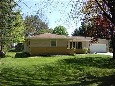 1st image of 400 Vernon Ln
