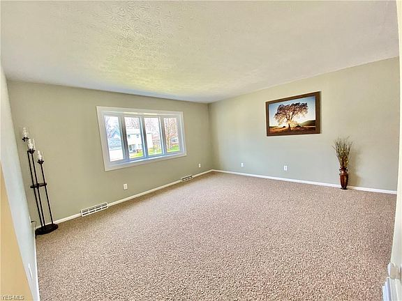 4th image of 425 Tammery Dr