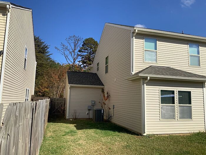 9011 Old Potters Rd, Charlotte, NC 28269 Zillow