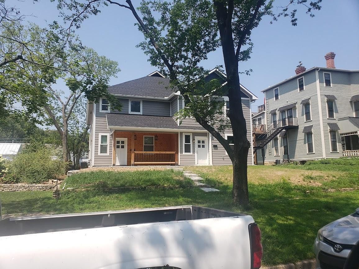 713 New York St, Lawrence, KS 66044 | Zillow