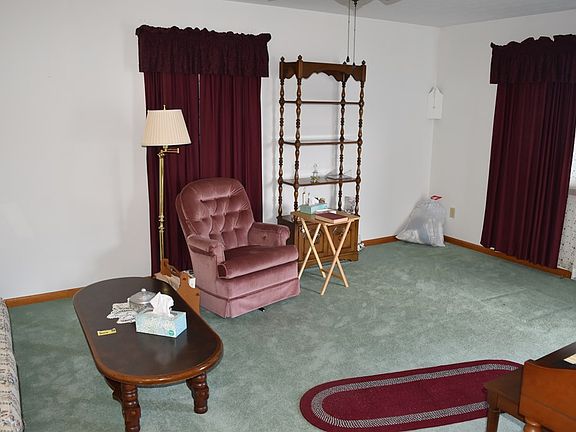 5th image of 213 Poplar Ave