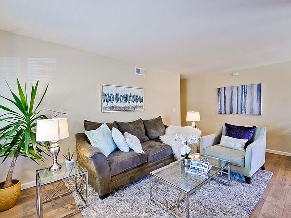 4th image of 770 Warring Dr APT 4