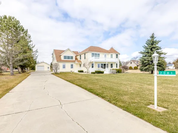 2081 N Lakeshore Rd, Carsonville, MI 48419