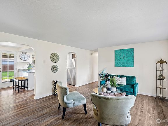 3rd image of 3802 Branson Drive SE