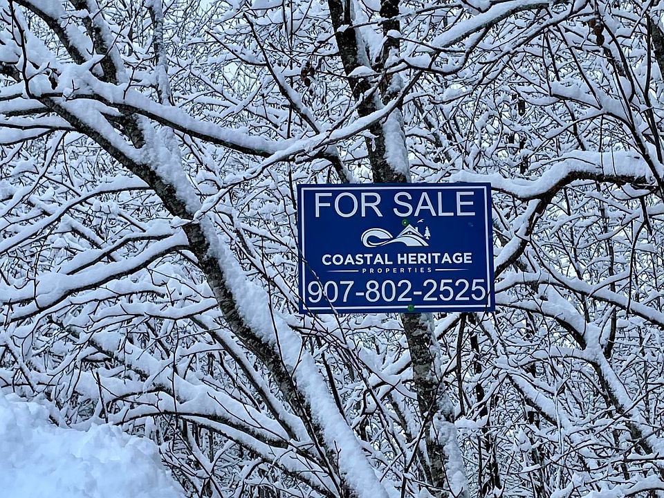 1st image of 210 Great Bear Cir