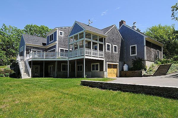 2nd image of 253 Stony Brook Rd