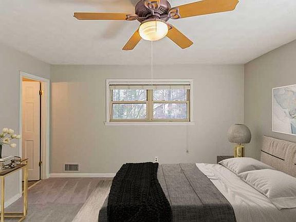 3rd image of 3324 Spreading Oak Dr