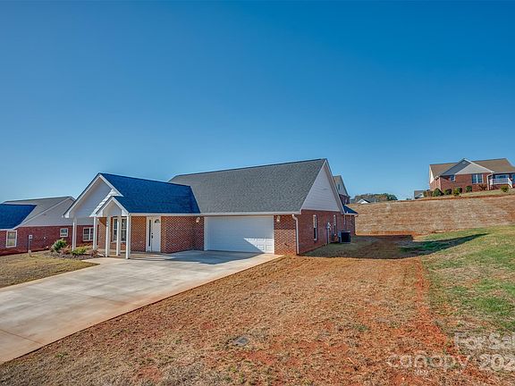 2nd image of 170 Central Park Cir
