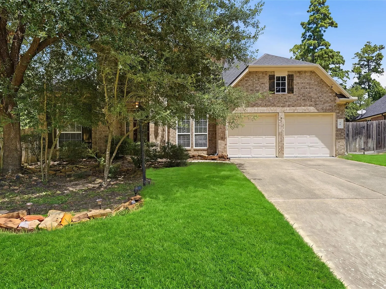 4 bed, 3.5 bath, 3312 sqft, $4,000 — Photo 2