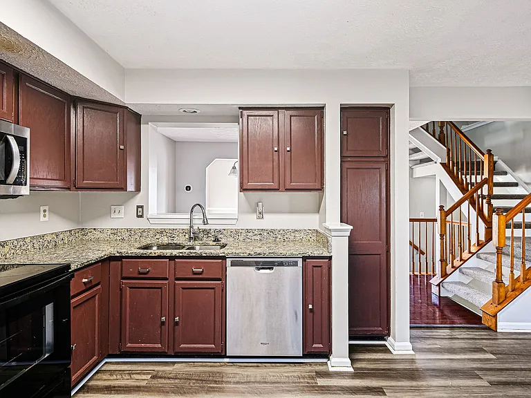 5 Brantwood Ct — Photo 4