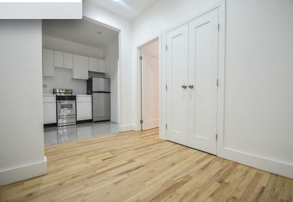 1st image of 229 E 53rd St #2RR