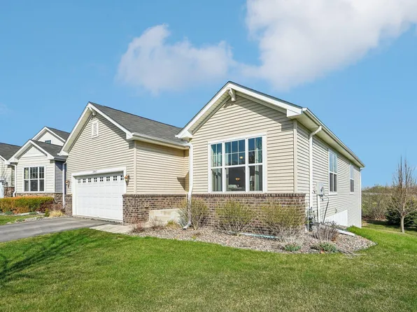 3747 Terra Vista Path, Chaska, MN 55318