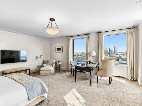 435 East 52nd Street image 10 of 15