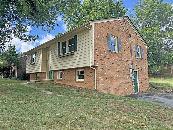 Beautiful Front and Back Yards, Corner Lot, Energy Efficient Windows