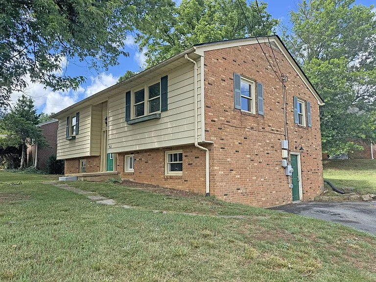 Beautiful Front and Back Yards, Corner Lot, Energy Efficient Windows