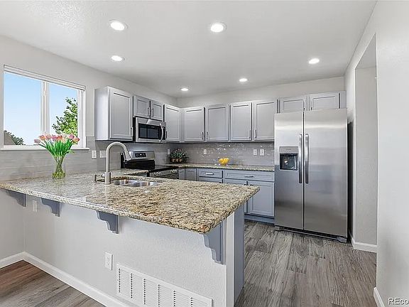 3rd image of 6011 S Zante Cir