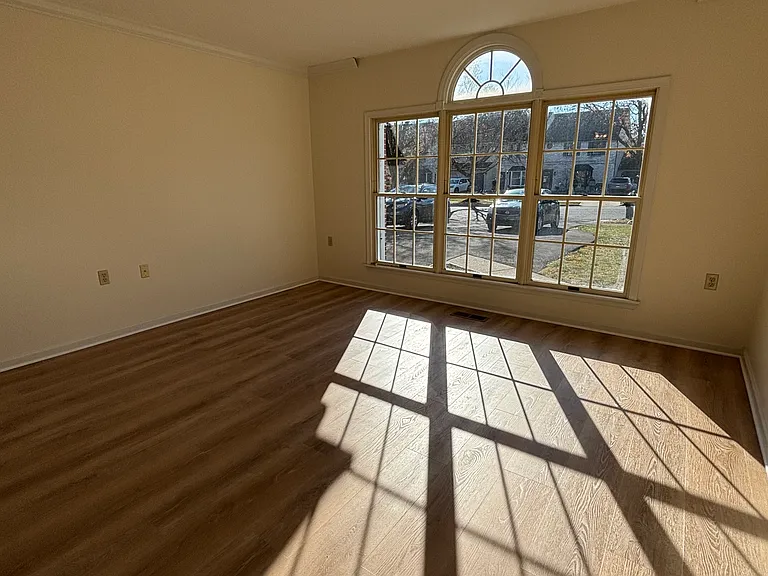 408 Tamarack Dr — Photo 9