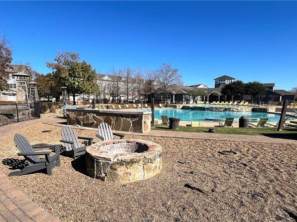 1725 Harvey Mitchell Pkwy S APT 2023