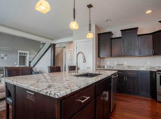 11312 Blue Sparrow Ct, Fort Wayne, IN