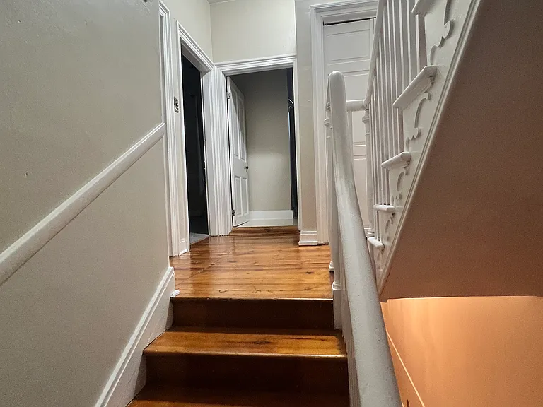 340 N Market St — Photo 40