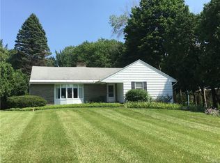 10 Lyndon Rd, Fayetteville, NY 13066