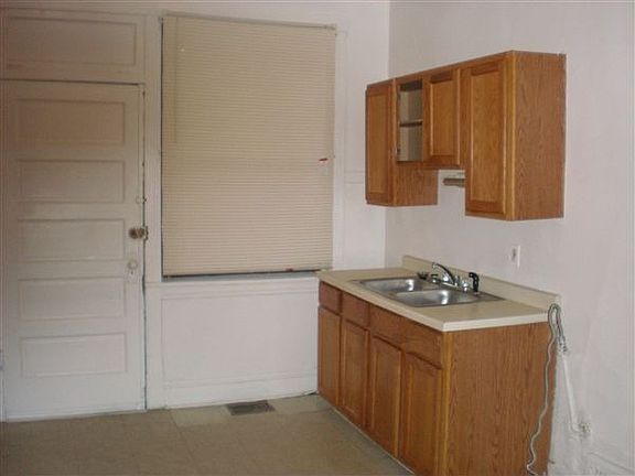 Thomas Building 006