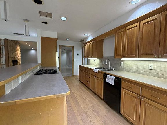 3rd image of 3704 NW 69th St