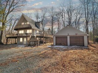 148 Marthas Ln, Pocono Lake, PA