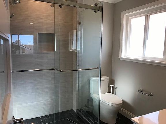 2nd image of 6887 Vallon Dr