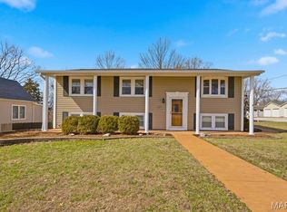 637 N Virginia Ave, Eureka, MO 63025