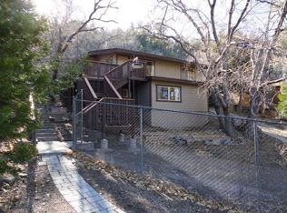 941 Mockingbird Rd, Wrightwood, CA 92397