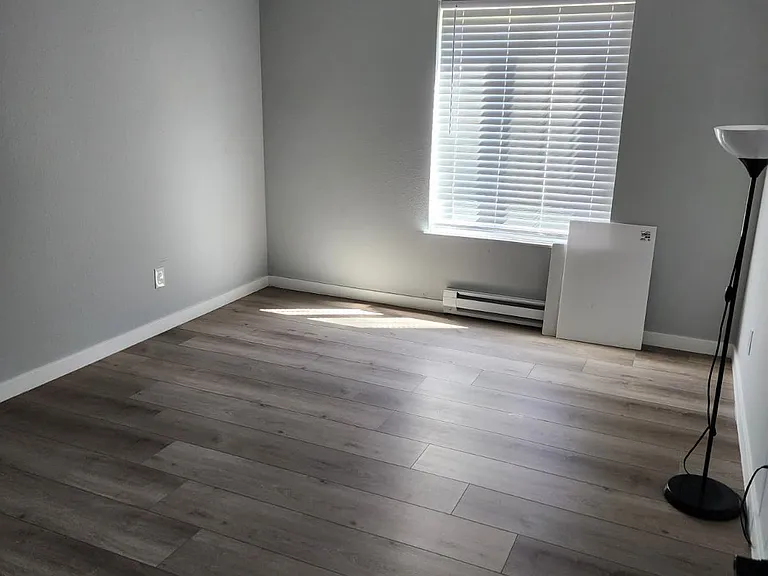 14640 NE 32nd St #D-6 — Photo 1