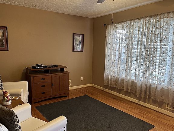 Livingroom with large window