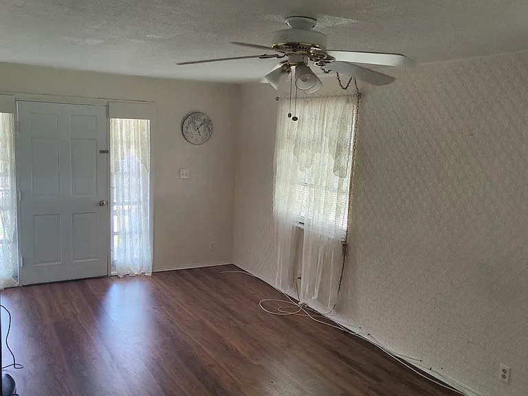 5 John F Kennedy St #5 — Photo 6