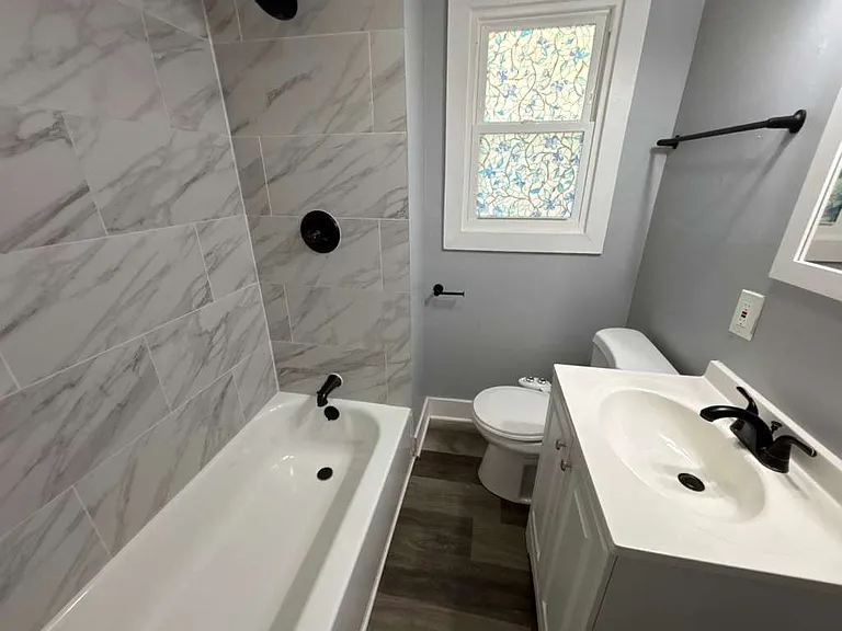 5708 Euclid Ave — Photo 10