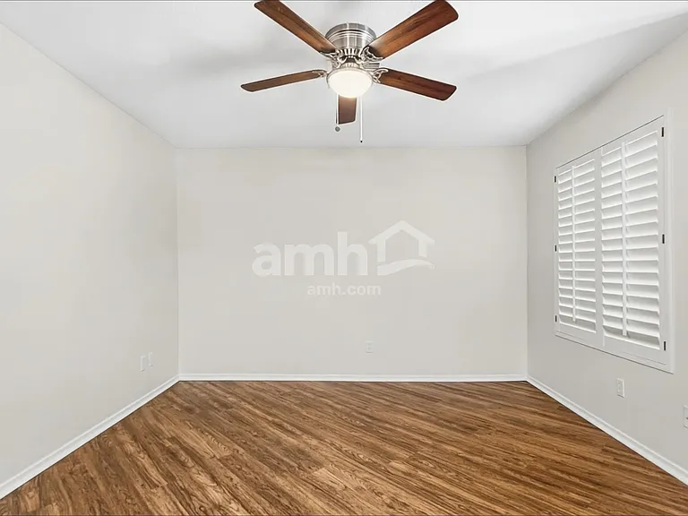 21182 N 62nd Ave — Photo 10