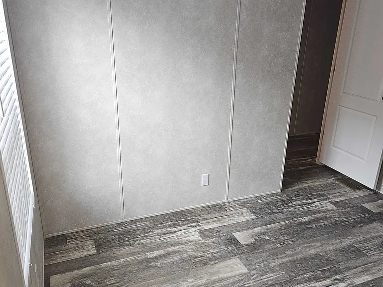 2300 Lafayette Ave #6 — Photo 5