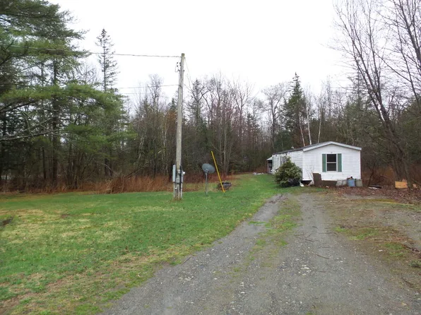 540 Bellsqueeze Road, Clinton, ME 04927