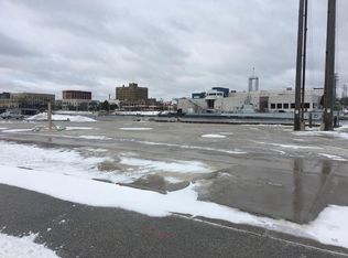 606 Quay St, Manitowoc, WI 54220