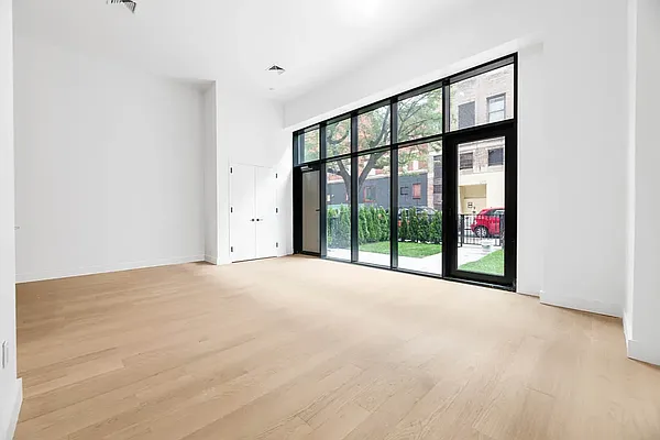 Rented by Living New York | media 82