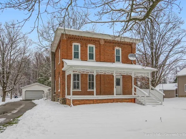 220 W Main St, Vermontville, MI 49096