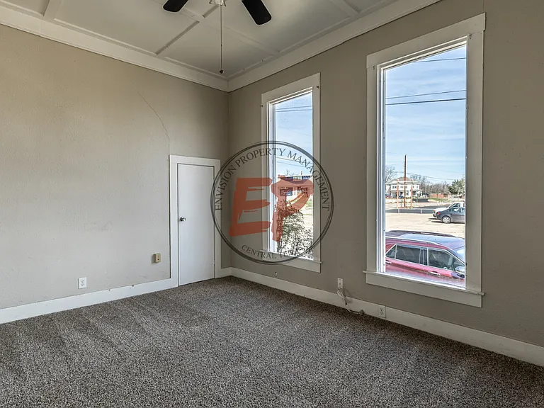 2300 Washington Ave — Photo 6