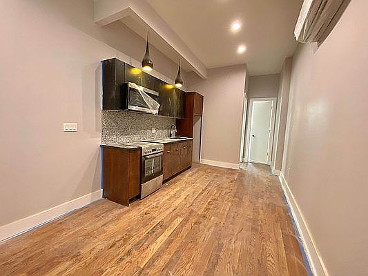 1st image of 325 Putnam Ave #3P