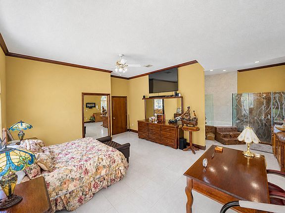 3rd image of 14630 LURAY Road