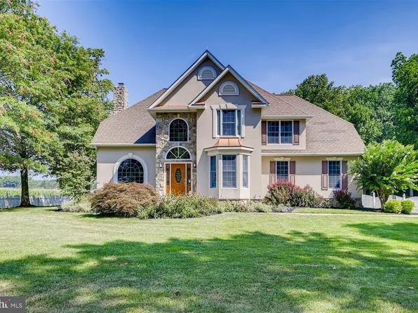 2008 Grandview Ave, Gambrills, MD 21054