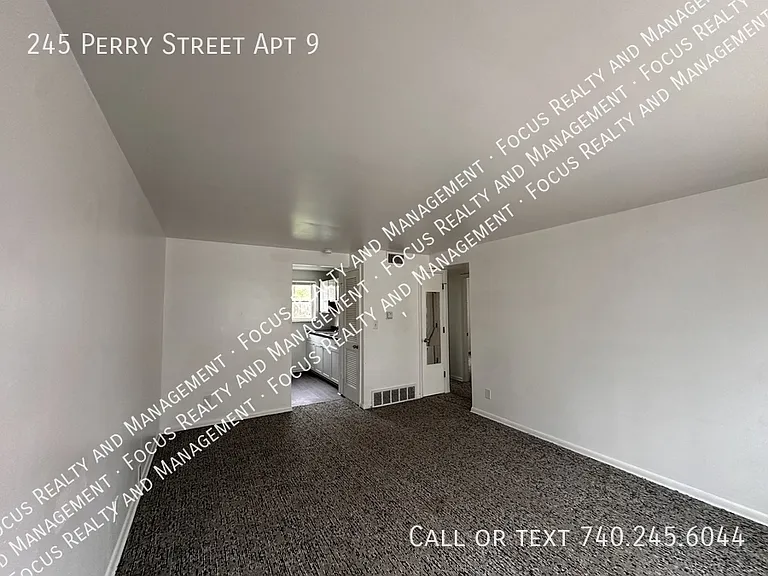 245 Perry St #9 — Photo 4
