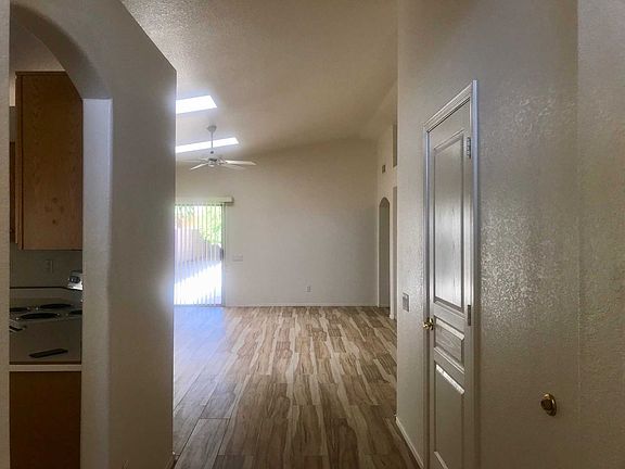 2nd image of 2535 E Parkside Ln