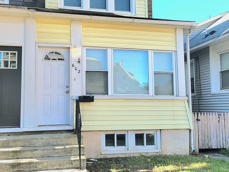 602 Powell St — Photo 17