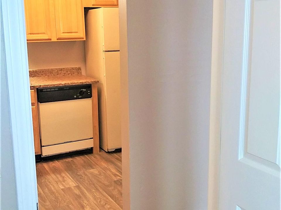 1st image of 160 Olde English Ct