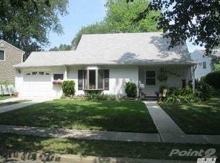 725 Nightingale Rd, West Hempstead, NY 11552